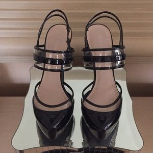 BCBG black  heel  size 8 1/2